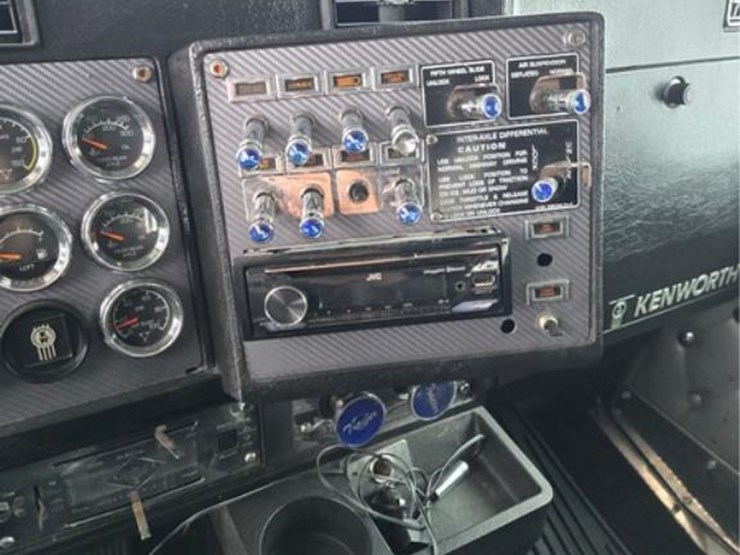 kenworth-w900-image-29