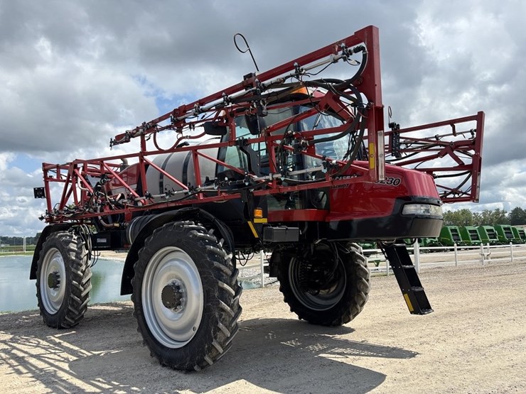 case-ih-3230-image-7