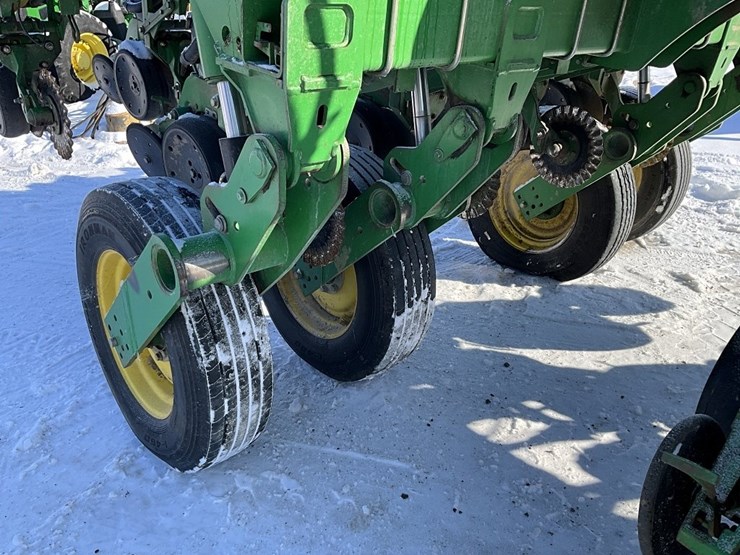 john-deere-6000-image-25