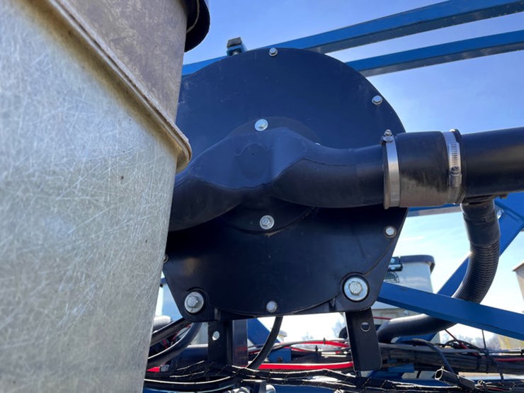 1998-kinze-2600-image-44