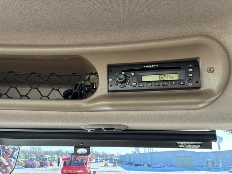 case-ih-patriot-3340-image-94