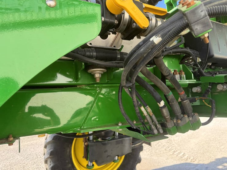 2018-john-deere-r4038-image-14