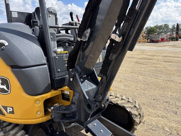 2024-john-deere-35p-mini-excavator-image-14