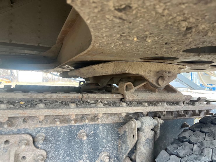 2014-mack-cxu613-semi-image-43