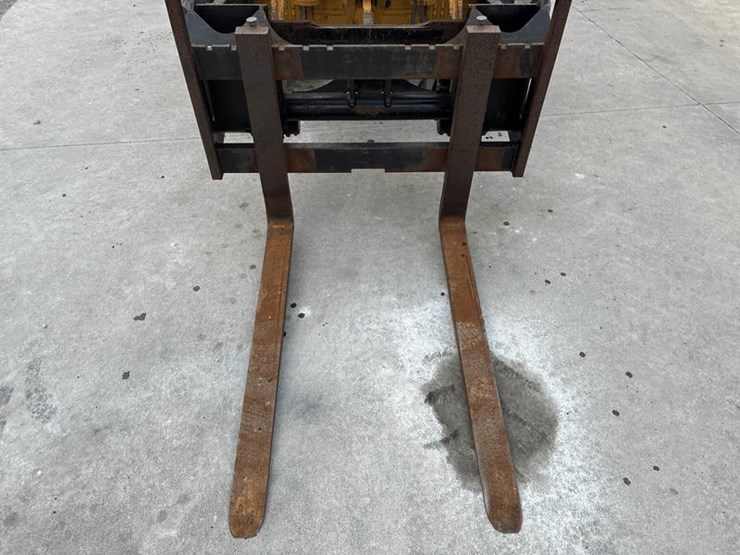 caterpillar-906m-image-13