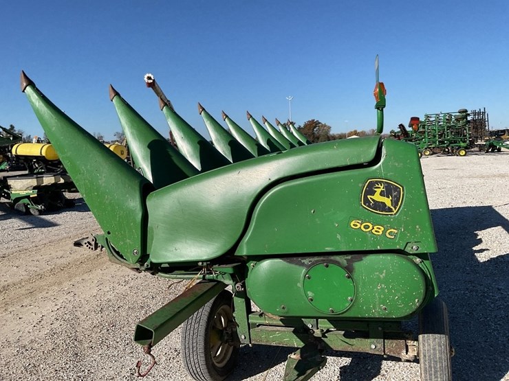 john-deere-608c-image-2