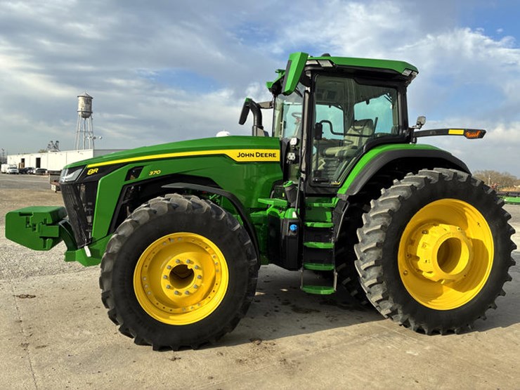 john-deere-8r-370-image-7