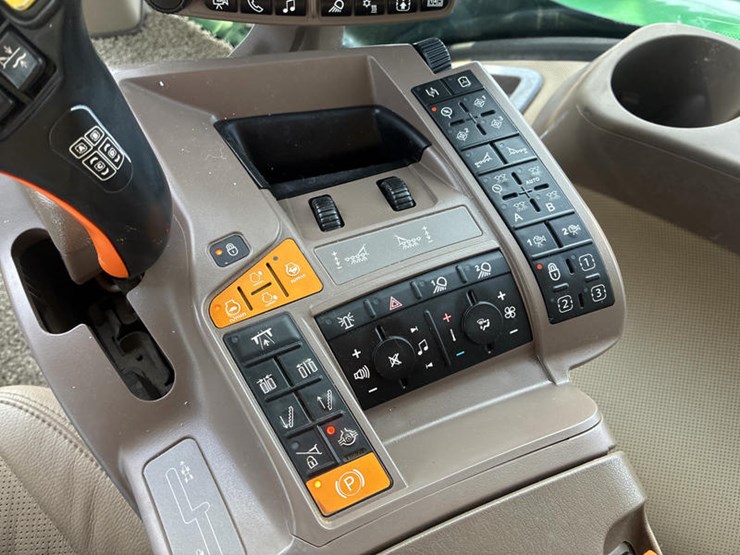 john-deere-r4038-image-90