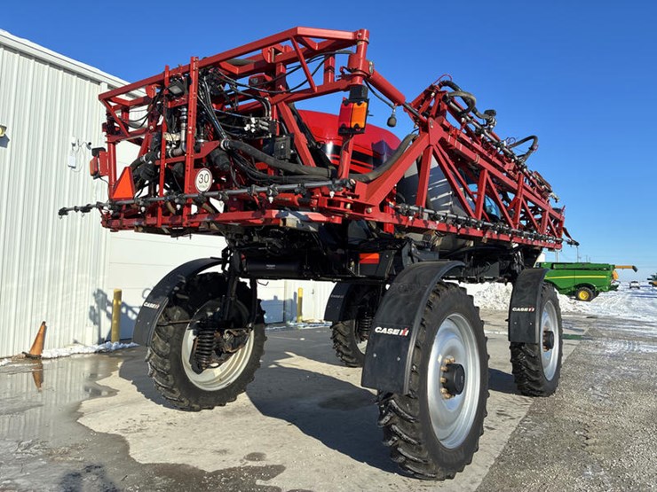 case-ih-patriot-3340-image-6