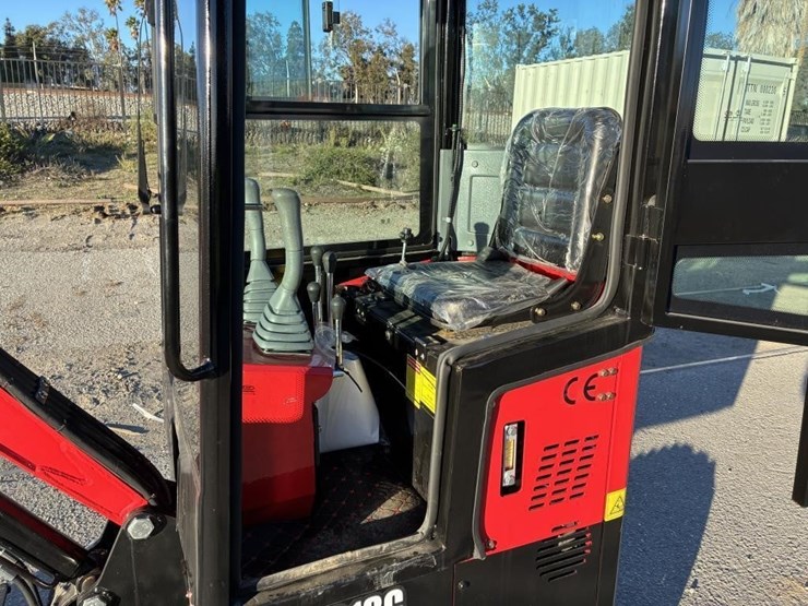 2025-miva-vc13c-excavator-image-16