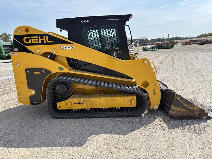 gehl-vt320-image-6