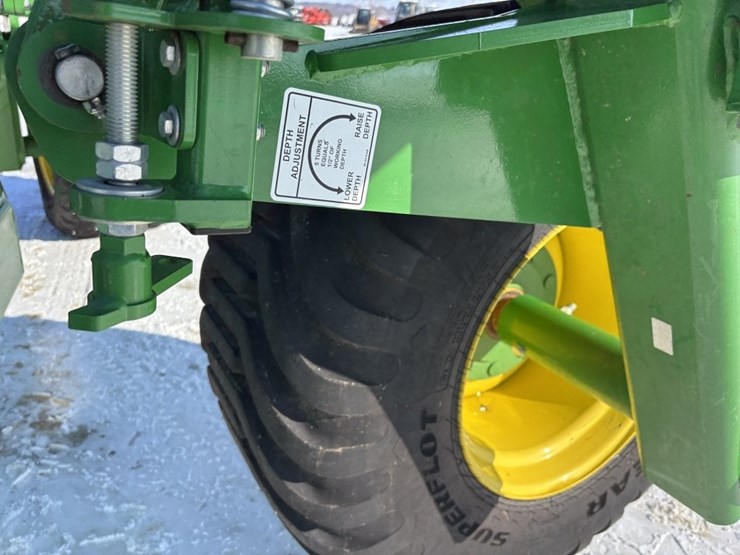 2024-john-deere-2680h-image-48