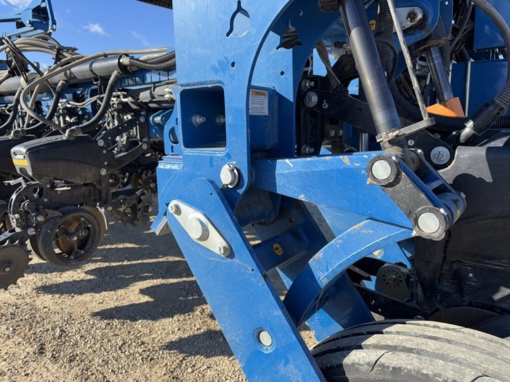 2024-kinze-5900-image-44