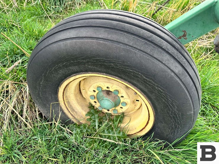 john-deere-3710-image-5