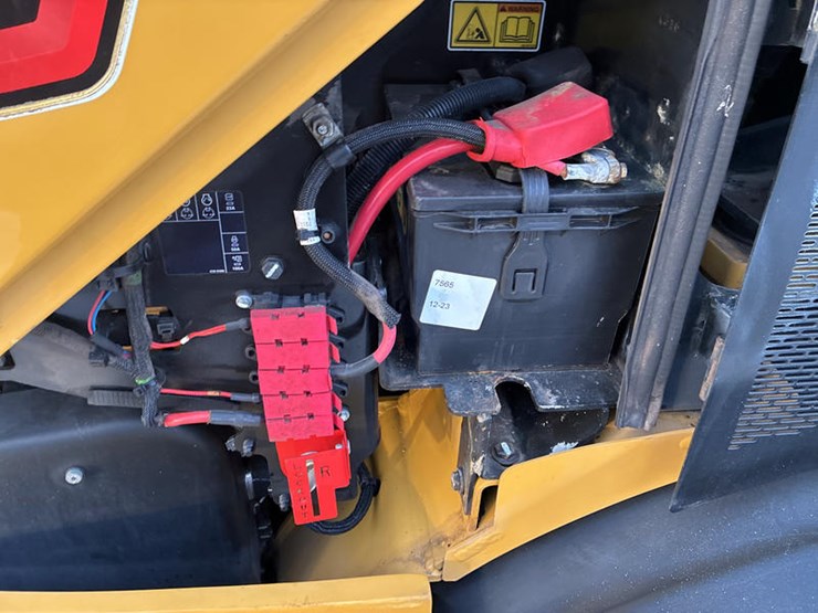 caterpillar-906m-image-54