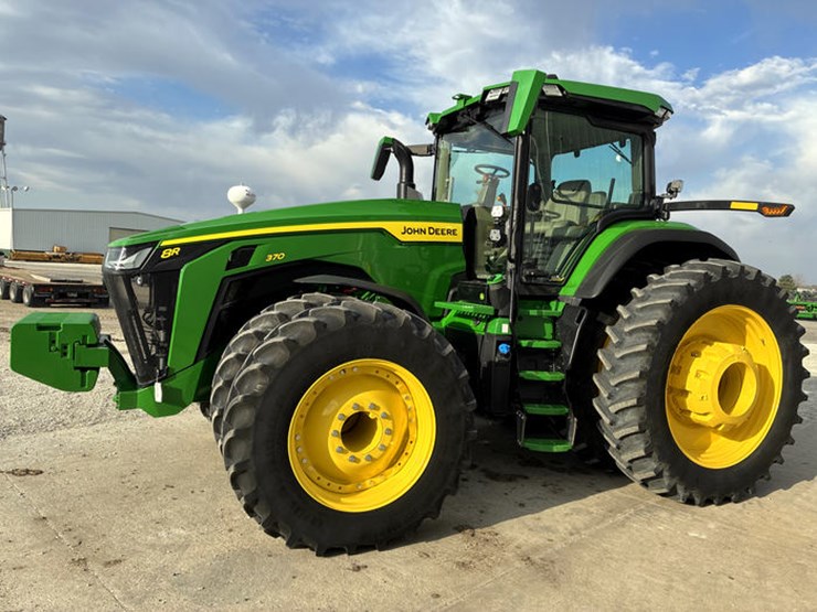 john-deere-8r-370-image-8