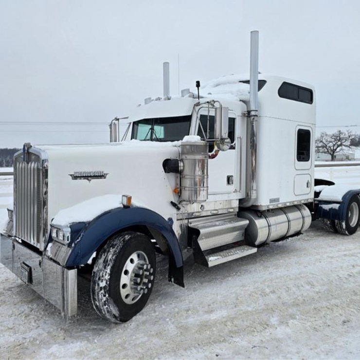 KENWORTH W900