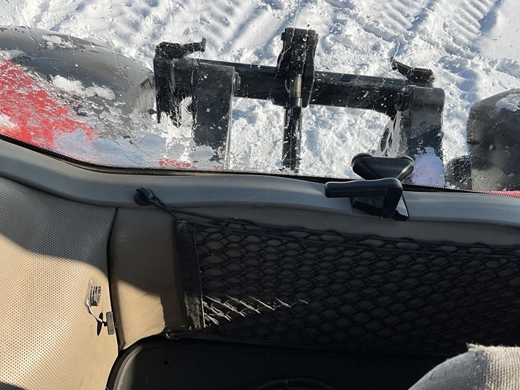 case-ih-mx270-image-36