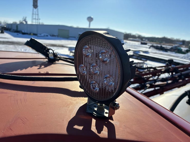 case-ih-patriot-3340-image-72