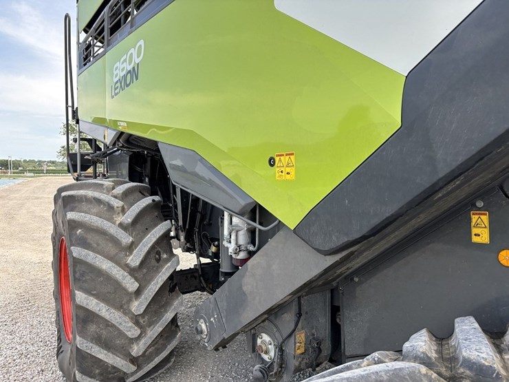 claas-lexion-8600tt-image-18