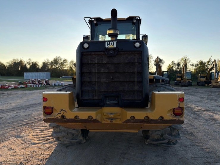 2018-caterpillar-938-image-7