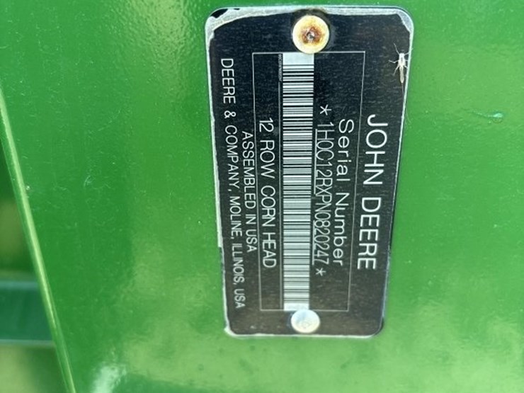 2022-john-deere-c12r-image-36