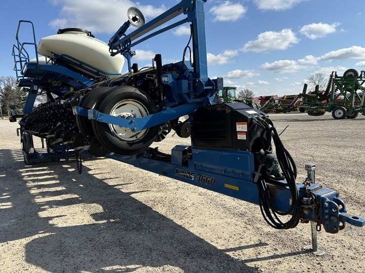 2010-kinze-3660-image-6