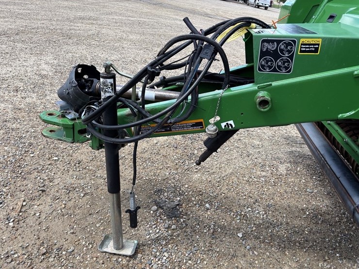 john-deere-569-premium-image-29