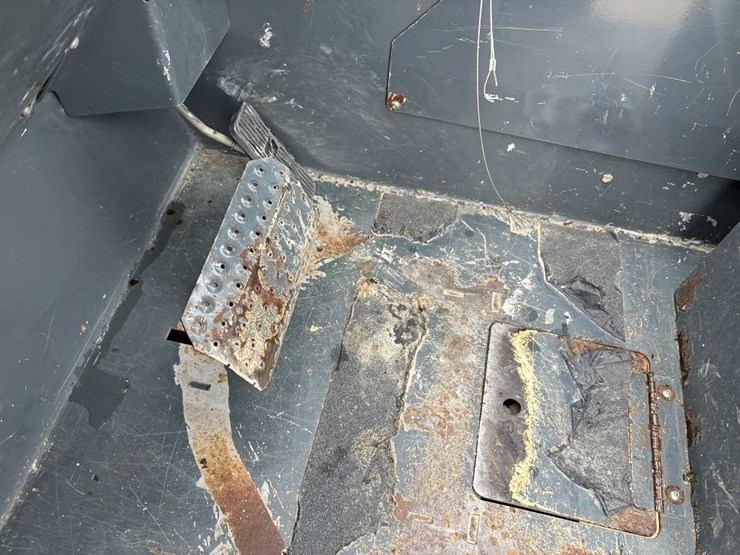 2005-john-deere-1790-image-62