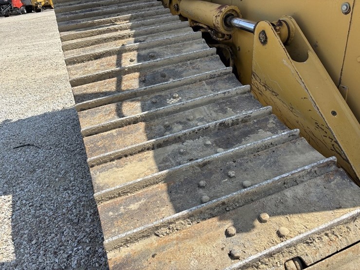 caterpillar-d5m-image-16