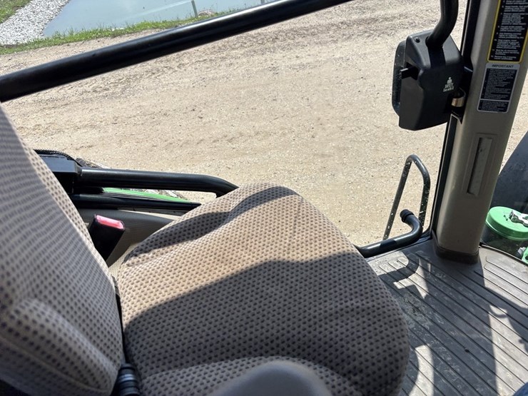 john-deere-8335r-image-48