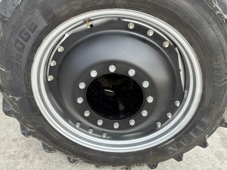 case-ih-magnum-315-image-49