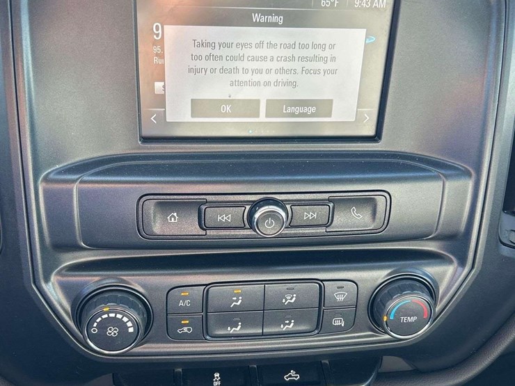 2018-chevrolet-1500-image-18