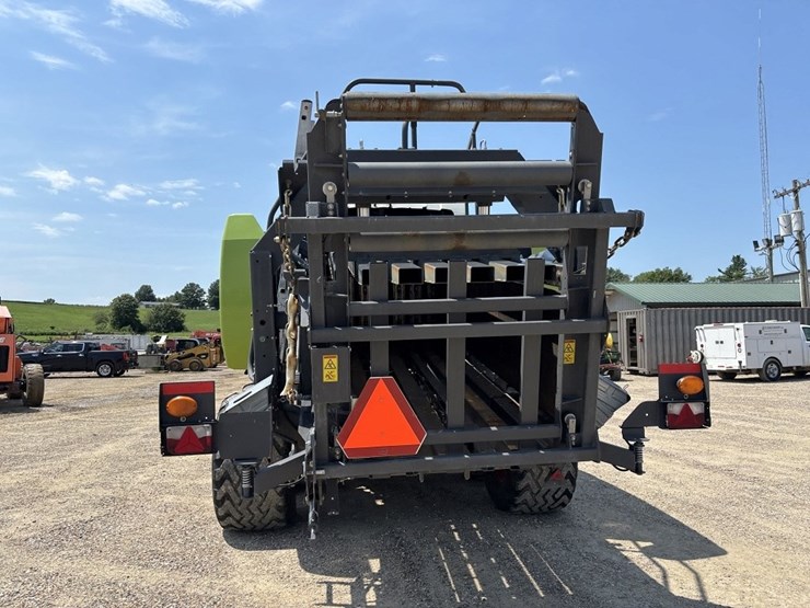 2018-claas-quandrant-5300rf-large-square-baler-image-5