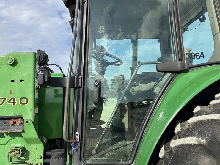 john-deere-7320-image-15