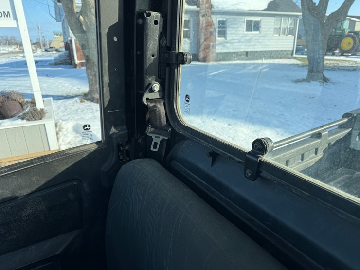 john-deere-835-image-5