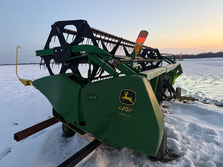 john-deere-620f-image-1