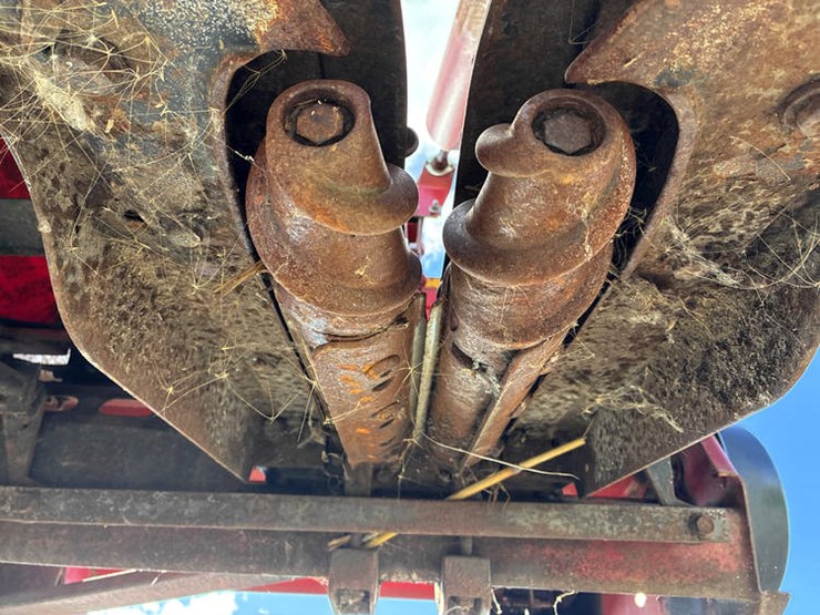 case-ih-2208-image-40