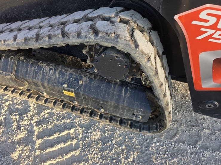 2024-kubota-sv175-3-track-skidsteer-image-4