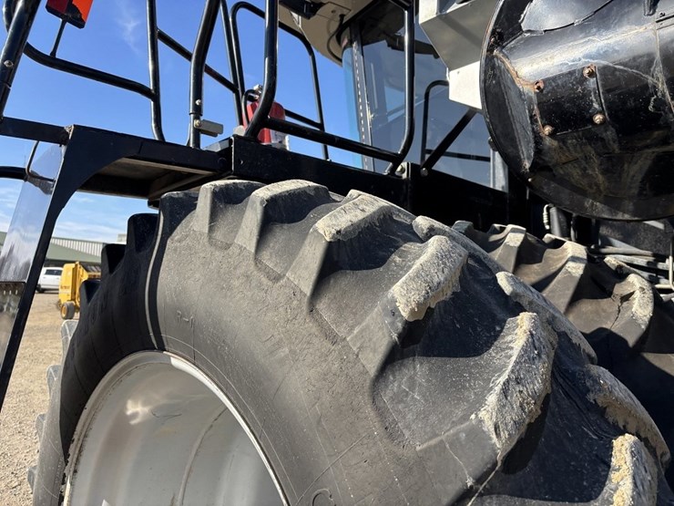 gleaner-r75-image-48