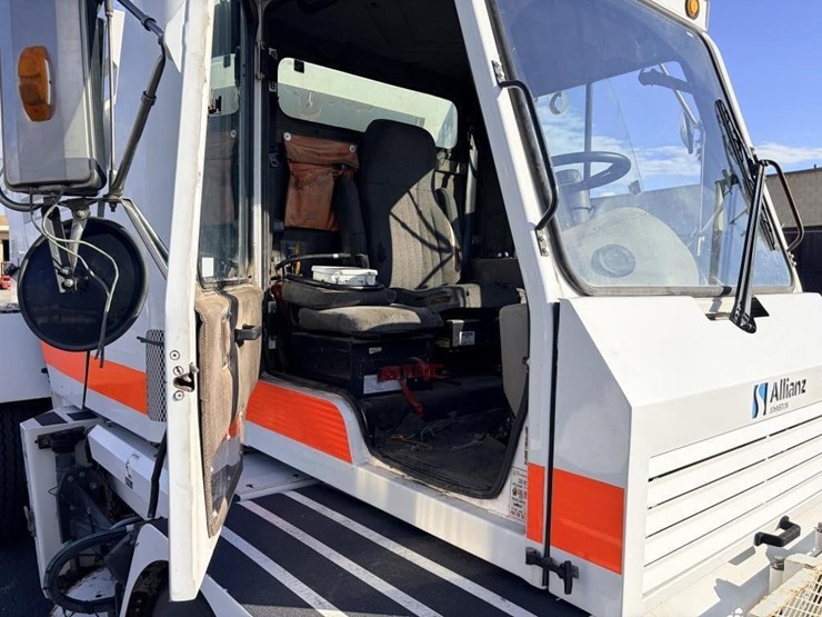 2009-allianz-street-sweeper-image-10