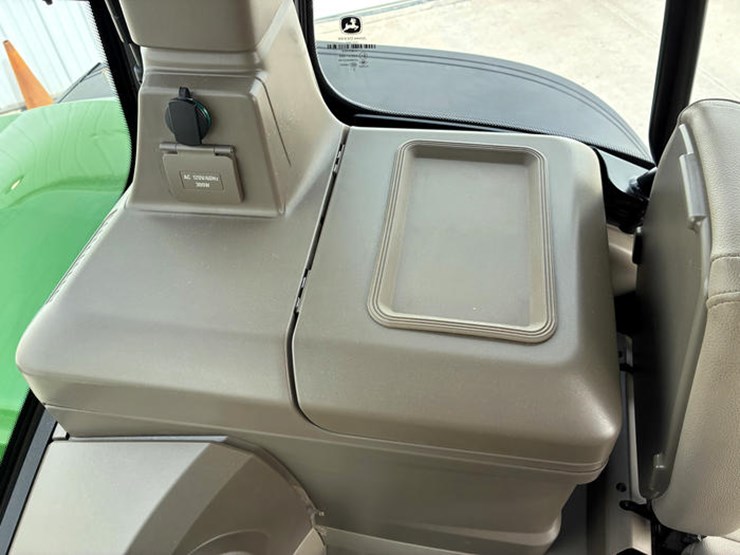 john-deere-8r-370-image-84