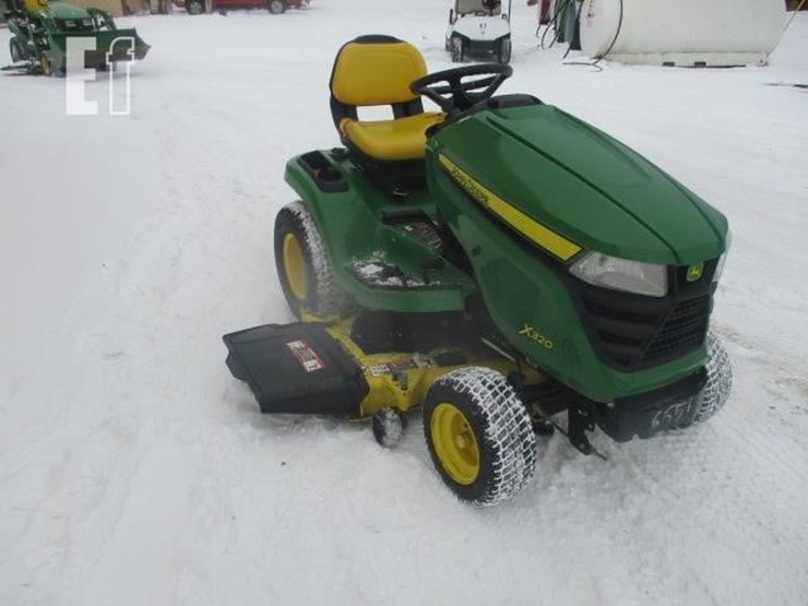 john-deere-x320-image-4