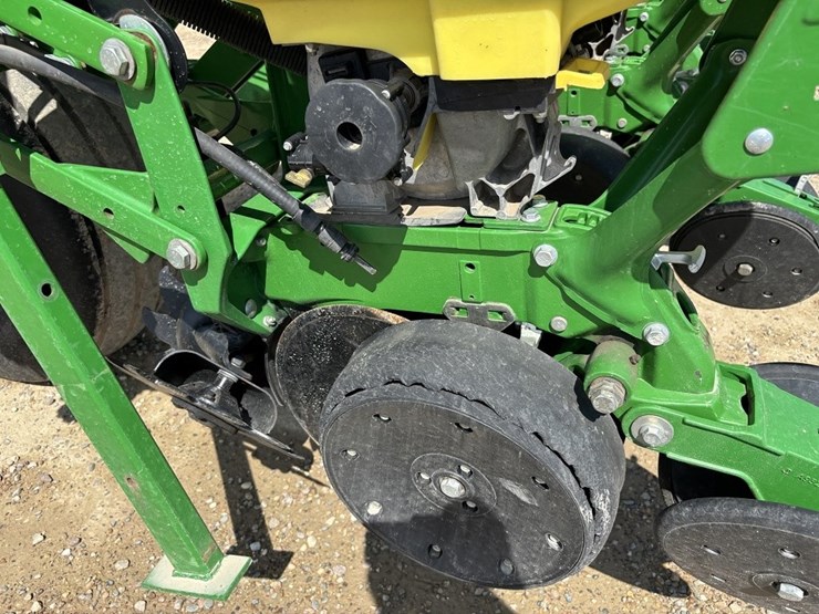 john-deere-1785-image-20