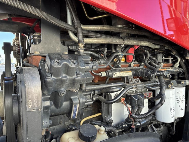 case-ih-magnum-305-image-39