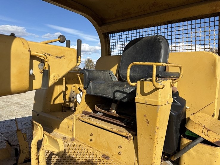 caterpillar-d7-image-40