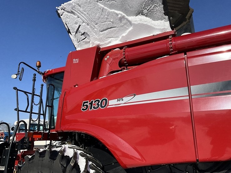 case-ih-5130-image-9