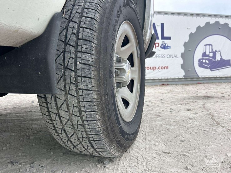 2017-chevrolet-silverado-1500-image-27