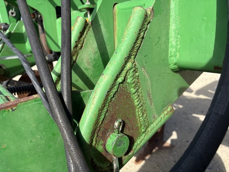 john-deere-2100-image-45
