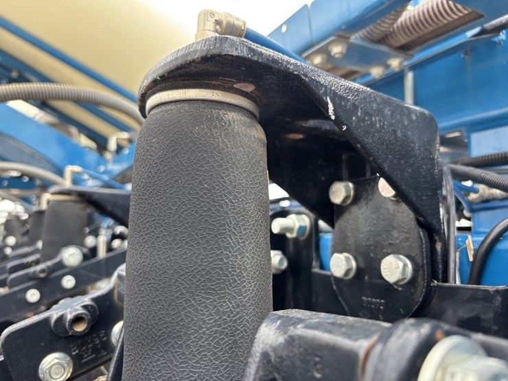 2012-kinze-3660-image-24